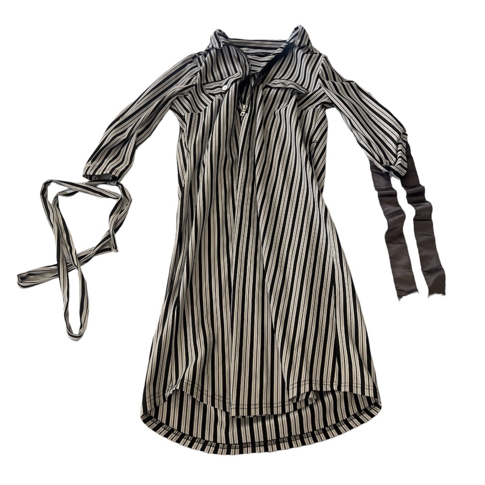 Medium Black and White Stripper Midi long sleeve dress